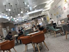 大堂-奈雪的茶(市百一店)