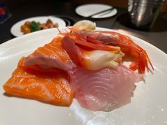 -钱小奴海鲜自助黑金店(杭州滨江龙湖店)