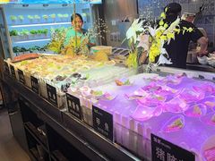 -领鲜活海鲜榴莲自助火锅(东门店)