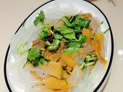 -老码头黑皮肘子锅包肉(赣水路店)