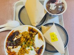 -正南齐北·老街糯米团(洪崖洞店)