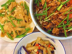 青椒炒腐竹-栖凤渡烧鸡公