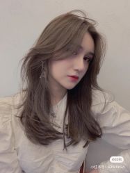 -时尚殿堂明星门店