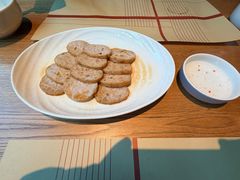 -荣家黄鱼面(南京西路店)
