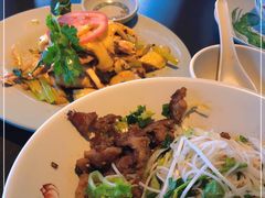 -大头虾越式风味餐厅(光明广场店)