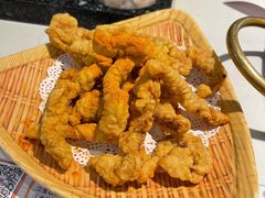 卡真&酥肉-哥老官重庆美蛙鱼头(宝山龙湖店)