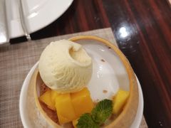 -广州万富希尔顿酒店·感趣自助餐厅·金秋蟹宴生蚝海鲜刺身