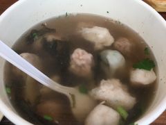 -手劲鱼丸馄饨铺(哈一百店)