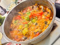 -刘姐啤酒鱼民族演艺餐厅(西街总店)