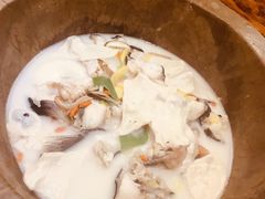 -滇香肴·云南菜蒸汽石锅鱼(云南北路店)