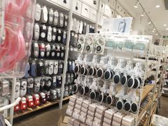 -名创优品(福建福州闽侯万家广场店)