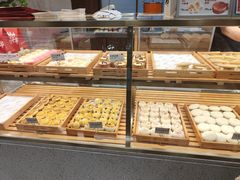 面包甜点陈列柜-君之狮子山·轻糖烘焙(松江印象城店)
