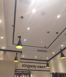 -进巍美甲美睫店