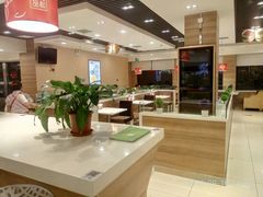 大堂-嘉和一品粥(首经贸店)