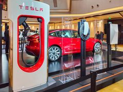 -TESLA 特斯拉(上海太古汇体验店)