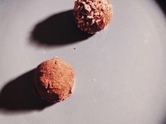 椰子甜酒松露形巧克力-Laderach 莱德拉(上海环贸iapm店)