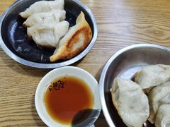 -黄阿姨锅贴大王(万航渡路店)