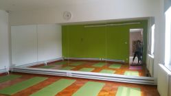 -一花一叶瑜伽生活馆