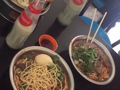 -薛记襄阳香辣牛肉面(平安路店)