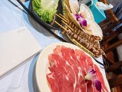 -鲜入围煮花胶鸡海鲜火锅