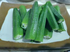-猪三哥肥肠鸡川菜小炒
