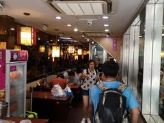 等位区-小杨生煎(黄河路店)