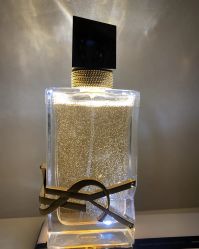 -YVESSAINTLAURENT
