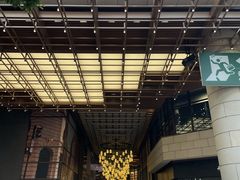 -瑞虹新天地月亮湾