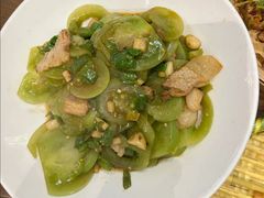 -黄泥岗·地道湖北菜(奥特莱斯店)