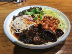 -万里闯关东铁锅炖菜馆(高新旗舰店)