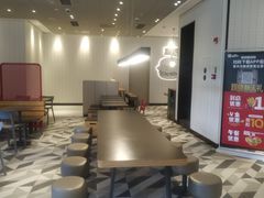 大堂-肯德基(芳和店)