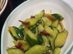 -黄记煌三汁焖锅(新佳丽江汉路店)