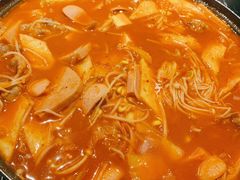 部队火锅-HONGA HONGA雄家(曹路店)