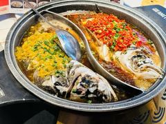 -阿瓦山寨·湘菜现炒·剁椒鱼头王(咸阳总店)