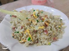 -江城燕子大排档(江汉路步行街店)