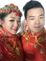 -现代经典婚纱摄影