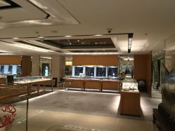 -北京七彩云南翡翠珠宝旗舰店(月坛店)