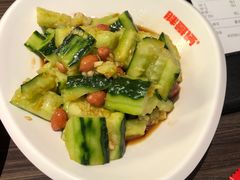 京城拍黄瓜-胖哥俩肉蟹煲(湖滨银泰in77店)