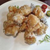 小牛肉，麻辣烫和牛河 豆腐嫩嫩的，蟹黄味很重