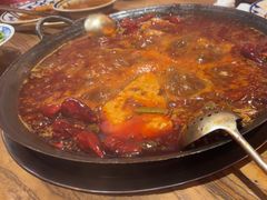 -旧街市鲜货老火锅(大光路店)