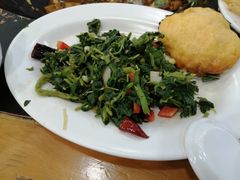 -山城家常菜铁锅炖鱼