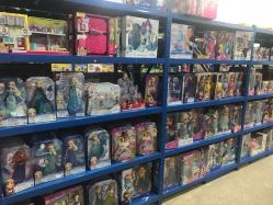 -逝水玩具折扣店
