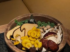 -三出山火锅(万象天地店)