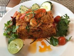 -Chom Cafe and Restaurant