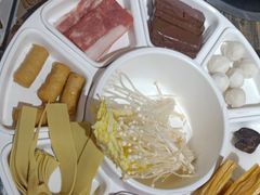 -鸡遇虾煲干锅火锅(小寨金莎店)