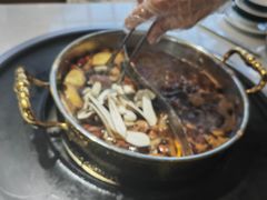 -菌之家·专业纯野生菌火锅·特色炒菌