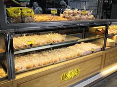 面包甜点陈列柜-鲍师傅糕点(江苏路店)