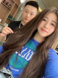 -天下皇剪新潇洒美容美发