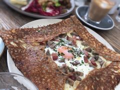 鸡蛋蘑菇熏肉荞麦可丽饼-RAC BAR(安福路店)