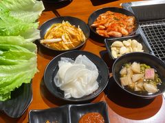 小菜-肉甲韩国木炭烤肉(新壹街1店)